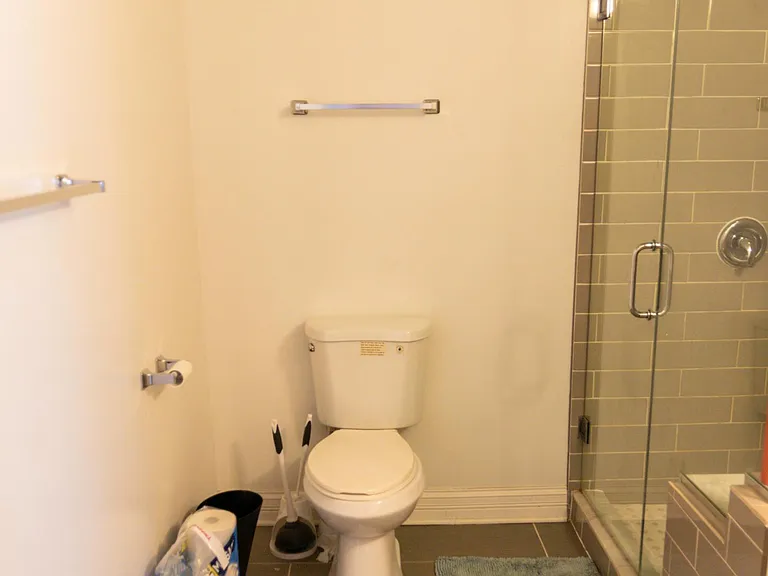 2450 N Milwaukee Ave #2F — Photo 16