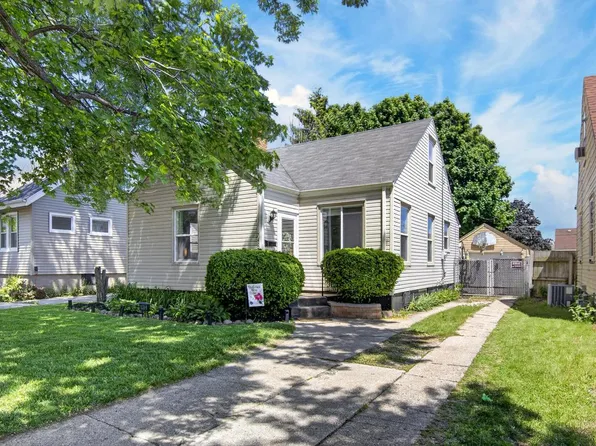 7413 32nd AVENUE, Kenosha, WI 53142