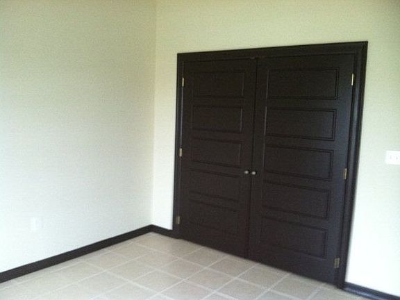 5th image of 3018 Montevideo Dr