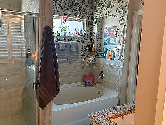 3rd image of 3537 Essence St