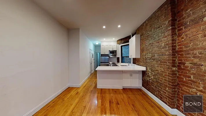 Rented by Bond New York | media 2