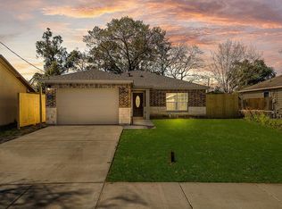 305 E Humble St, Baytown, TX 77520