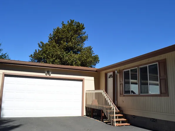 16747 Salmonberry Rd, Brookings, OR 97415