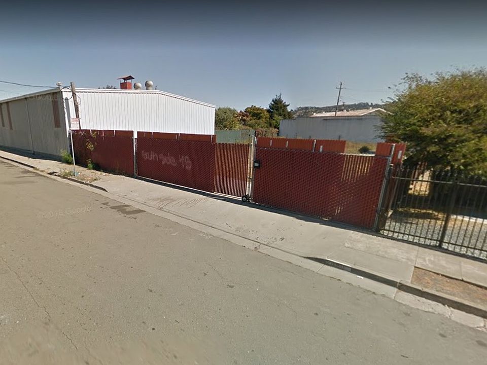 2nd image of 600 S 31st St