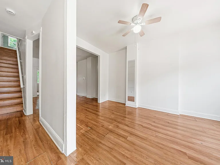 2516 W Pratt St — Photo 3