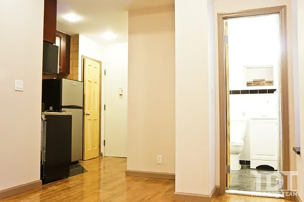 Rented by J Misrahi Realty Corp | media 7