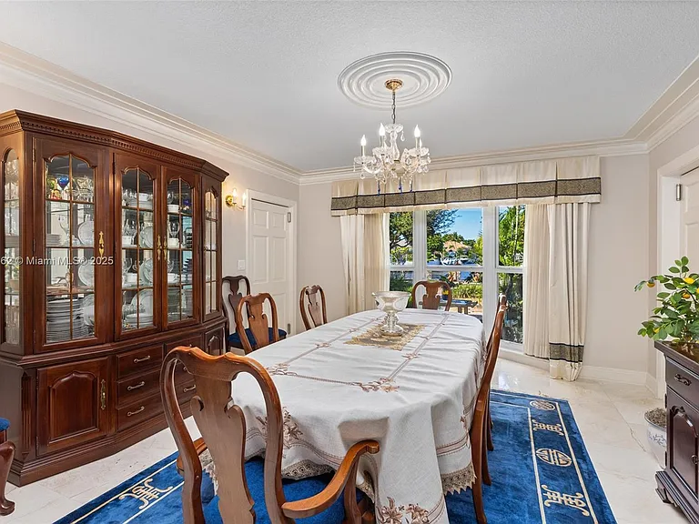 70 Bay Colony Ln — Photo 46