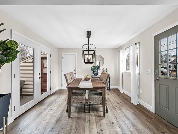 5th image of 70 Lealand Ave