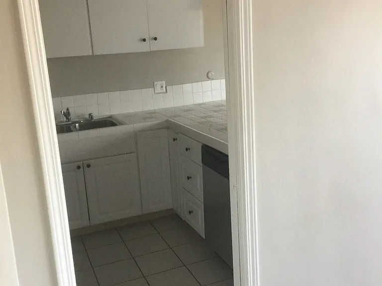 25822-25828 Walnut St — Photo 13
