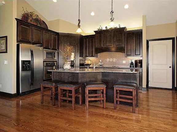 3rd image of 607 N Crescent Lakes Dr