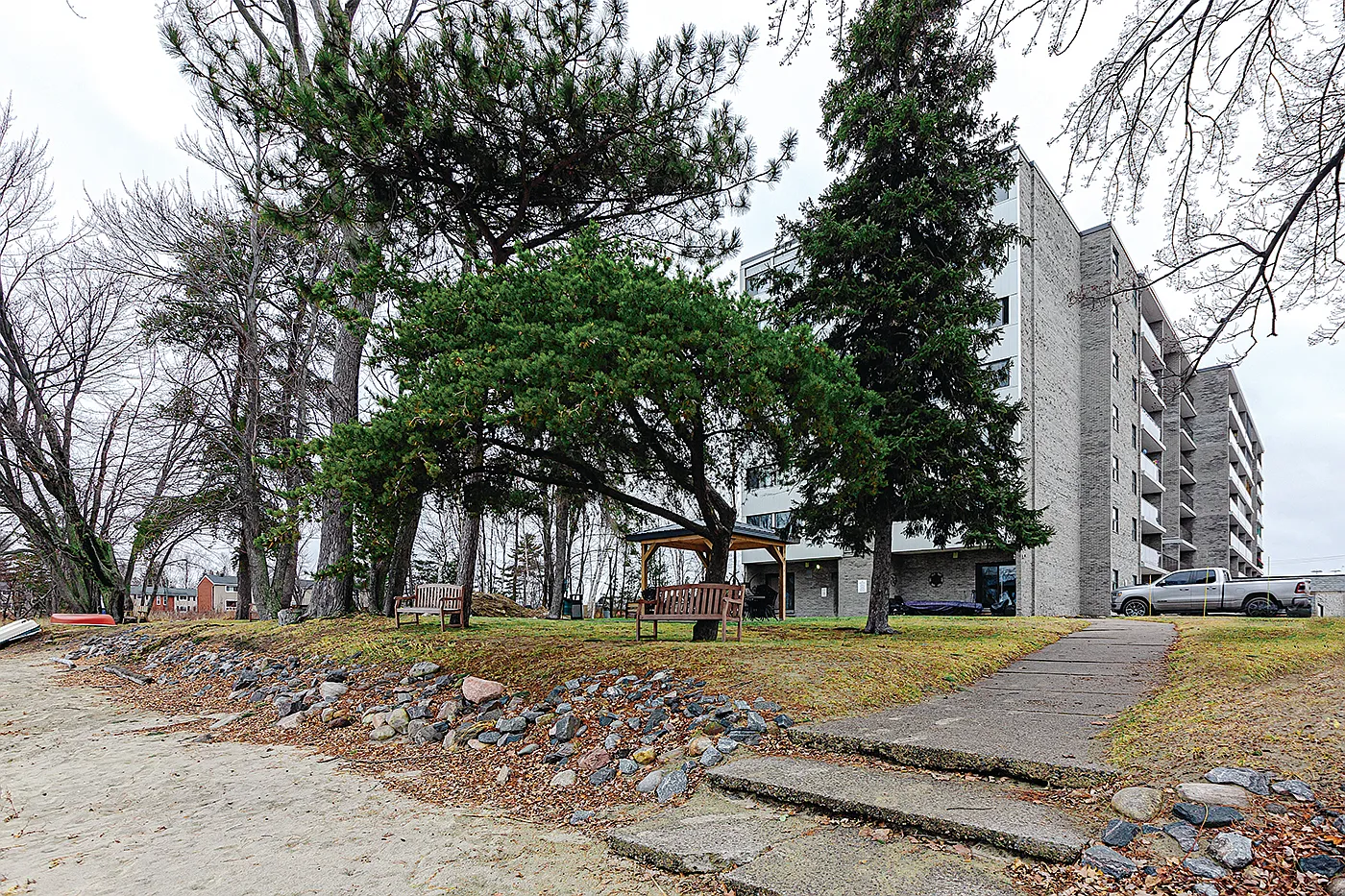 Lancelot Apartments — Photo 3