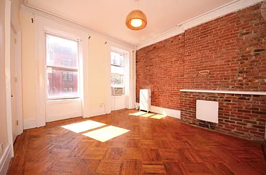 Rented by Bien Realty Ltd