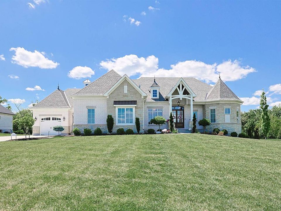 1st image of 5 Old Orchard Ln