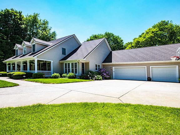 2nd image of 51885 Meadow Creek Dr