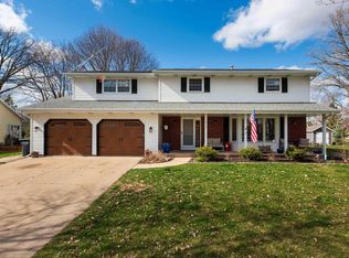 1615 Crestview Dr, Oshkosh, WI 54904