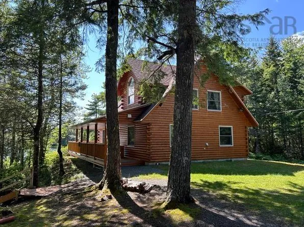 78 Green Island Rd, Shelburne, NS B0T 1W0