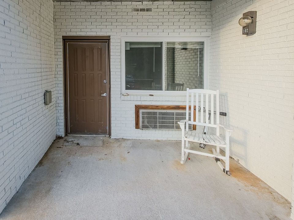 1st image of 1001 Flanders Ln APT 102