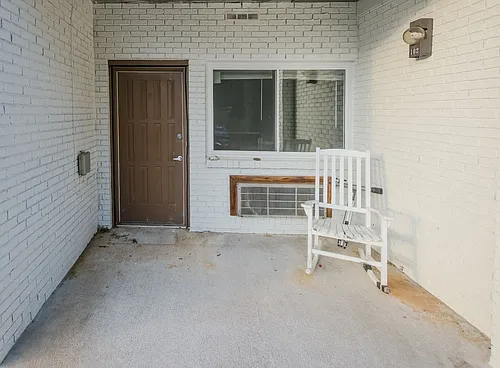 1001 Flanders Ln #102 Photo 1