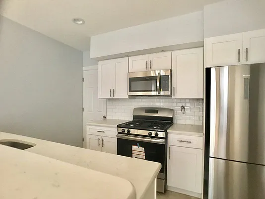 Rented by Bohemia Realty Group | media 13