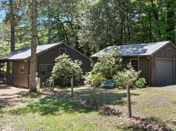 96 Enchanted Valley Road, East Durham, NY 12423