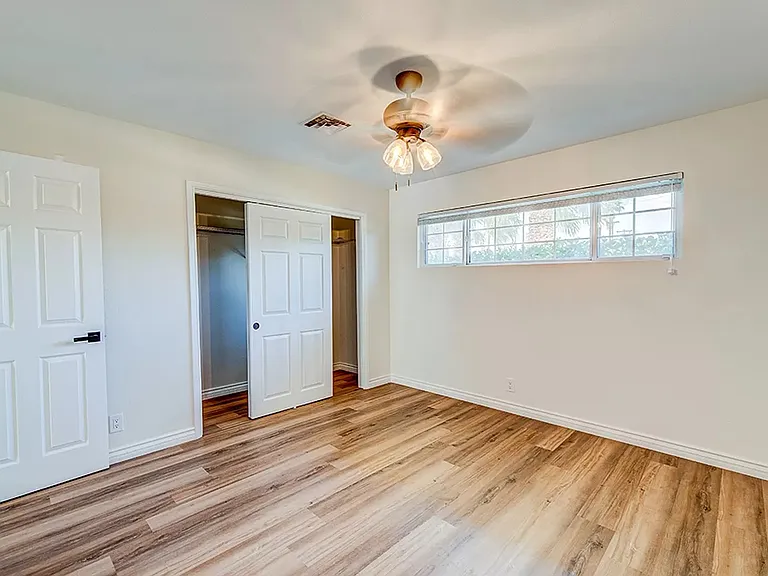 557 Canosa Ave — Photo 35