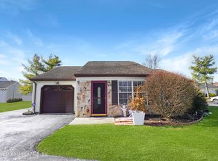 12 Ivy Ridge Close, Freehold, NJ 07728