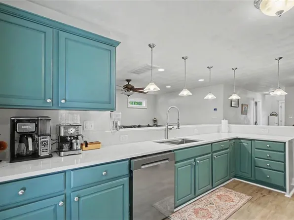 514 Waters Rd, Chesapeake, VA 23322