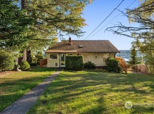 325 Schlagel Ln, Bremerton, WA 98310