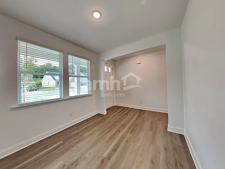 1394 Soapstone Rd — Photo 6