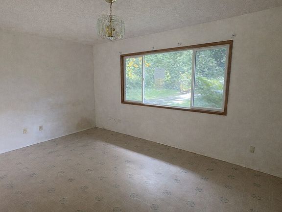 3rd image of 15-2713 Manalo St