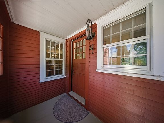 3rd image of 46 Willard Rd
