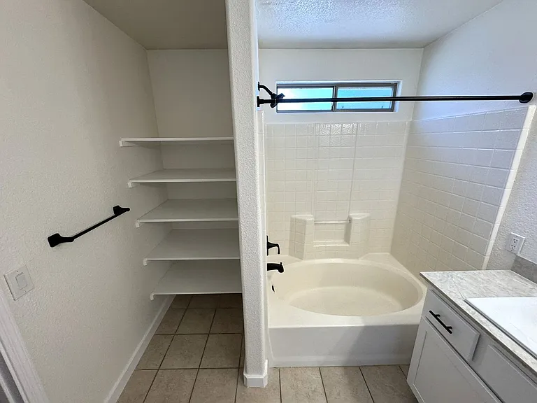 12710 W Ash St — Photo 19