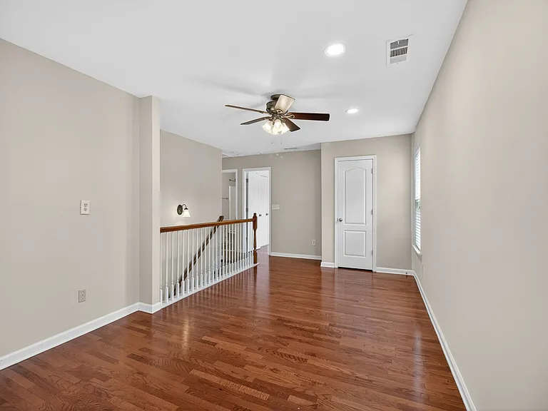 2935 Whitfield Ave — Photo 29
