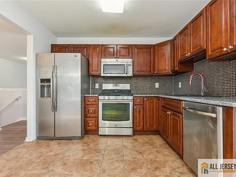 2602 Cypress Ln — Photo 13