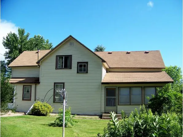 209 3rd St SE, Braham, MN 55006