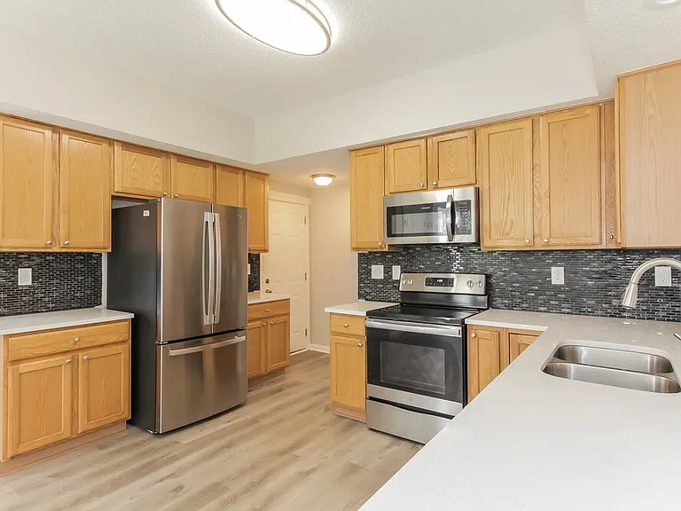 7223 Claiborne Woods Rd — Photo 8