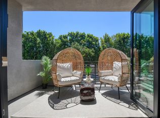 918 N Ridgewood Pl, Los Angeles, CA 90038