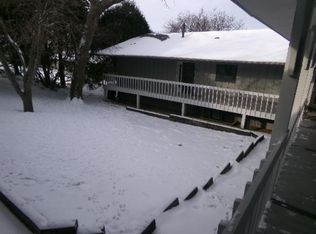 2 Hazeltine Est, Chaska, MN 55318