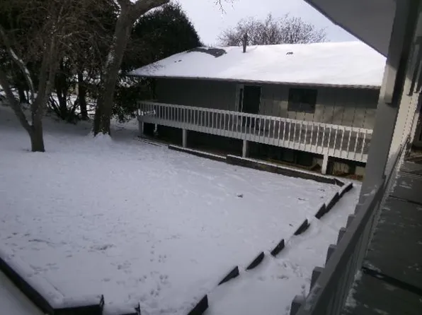 2 Hazeltine Est, Chaska, MN 55318