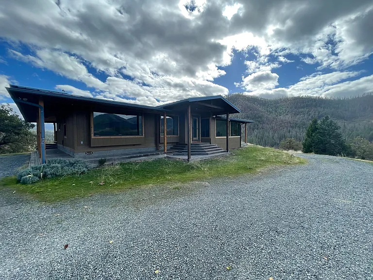2103 Little Applegate Rd — Photo 3