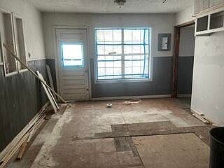 5th image of 2701 2nd St
