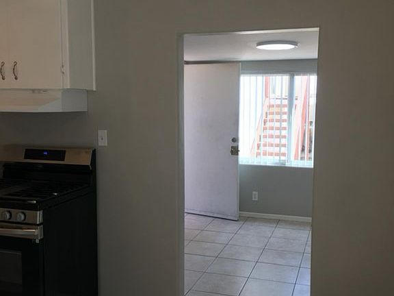 3rd image of 845 Newport Dr