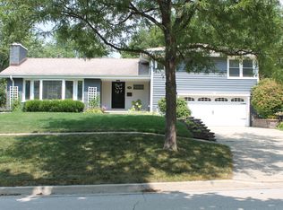 290 Cottage Ave, Glen Ellyn, IL
