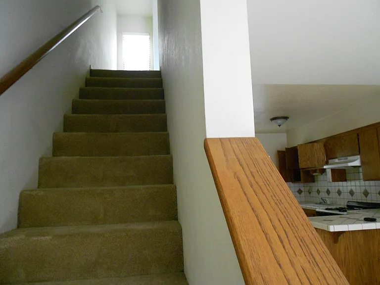 172 Laverne Long Bch — Photo 4