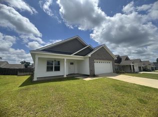 119 Longleaf Ln, Enterprise, AL 36330