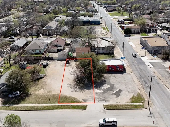 3214 Avenue I, Fort Worth, TX 76105