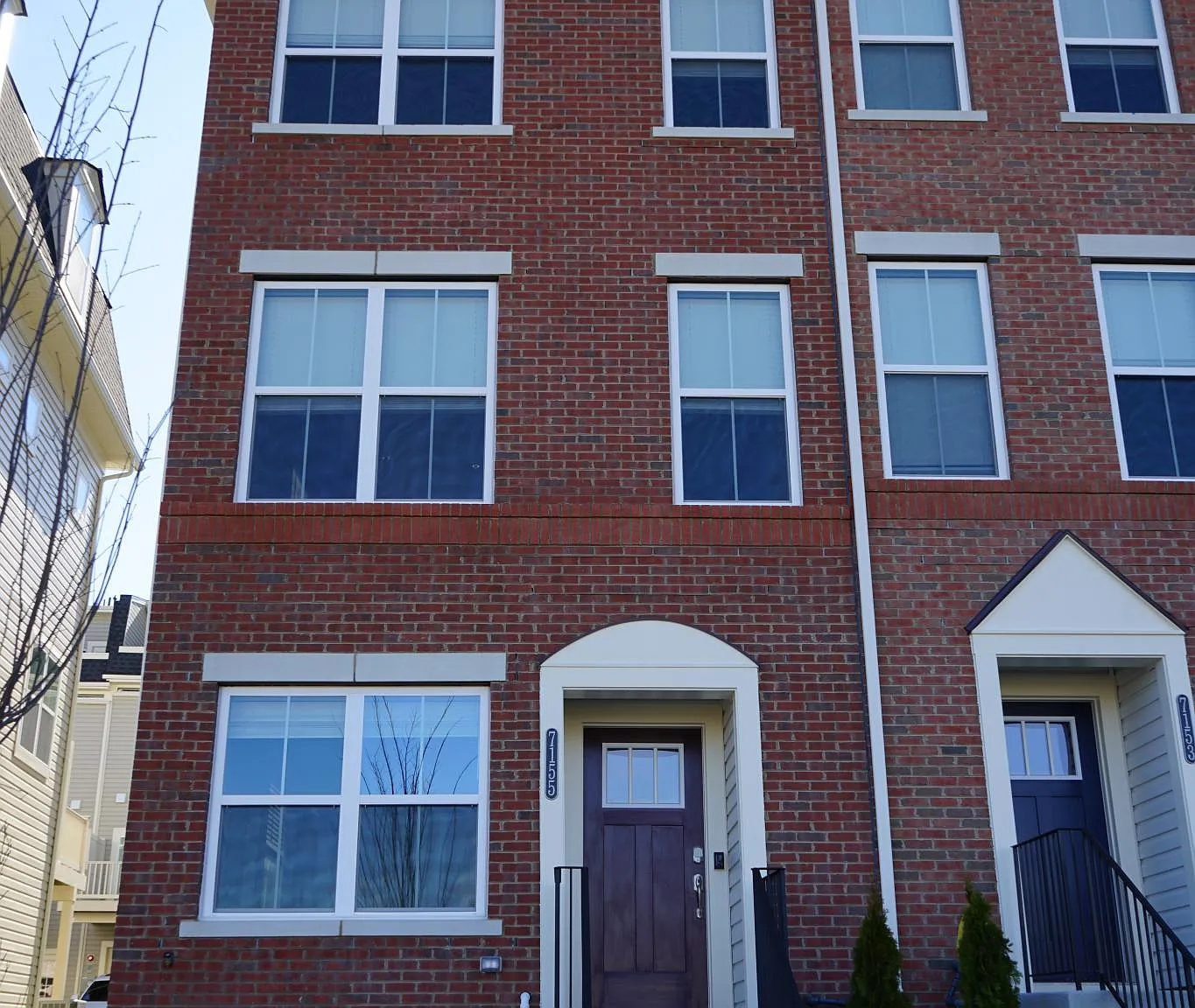 3 bed, 2150 sqft, $2,600 — Photo 1