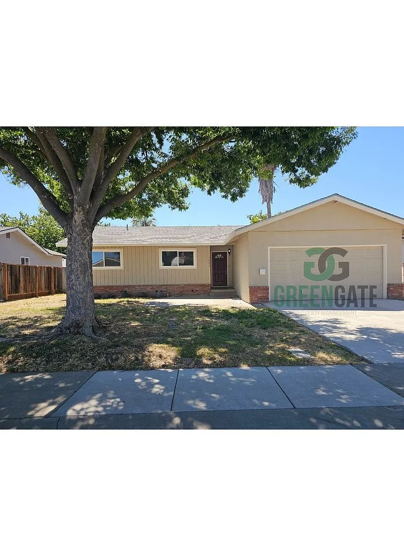 1825 Manzanita Dr photo 1