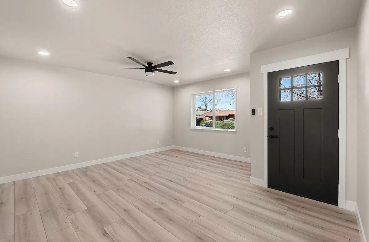 3 bed, 2.0 bath, 1554 sqft, $2,200 — Photo 4