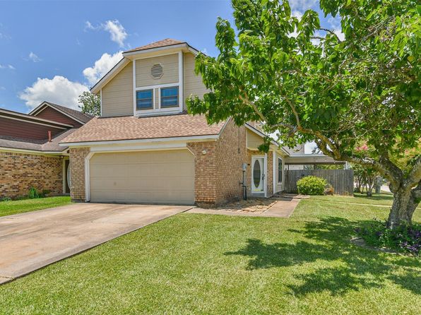 5821 Guadalupe Dr